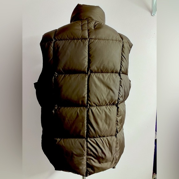 Lands’ End Women’s Puffer Vest, 80% Down Insulation, Large (14-16), Brown - Picture 2 of 4